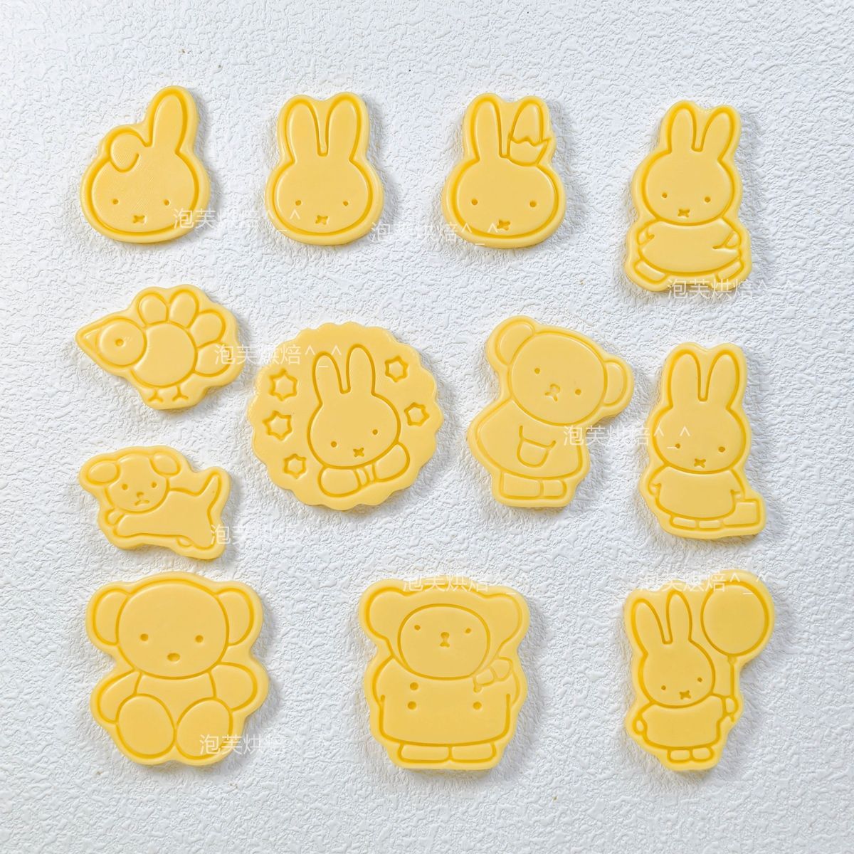 Kitchen Baking Products - Cute 3D Press Cookie Mold with