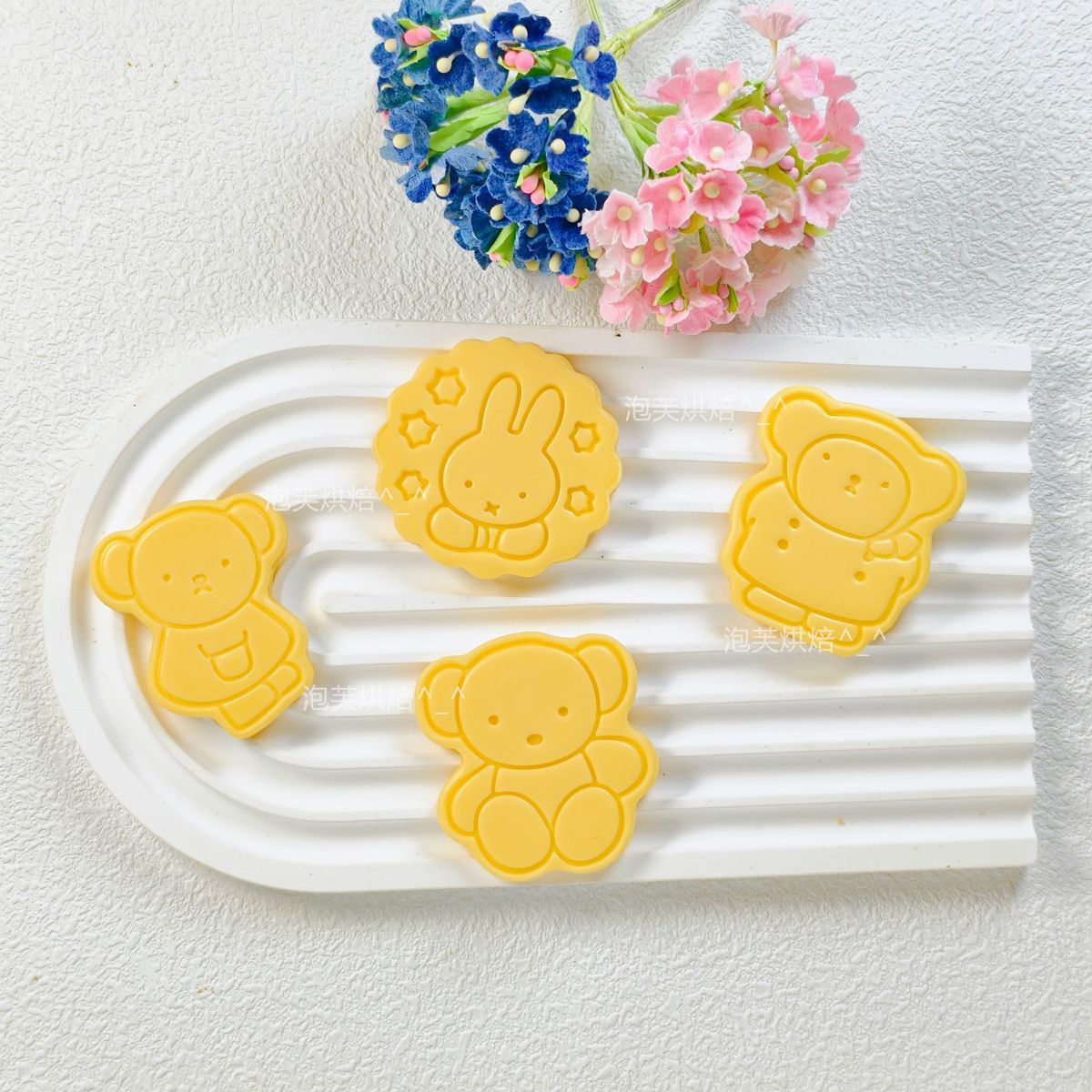 Cute 3D Press Cookie Mold with - Kitchen Baking Products 评论和价格